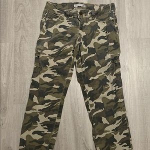 Skinny Low-Rise Camo Pants